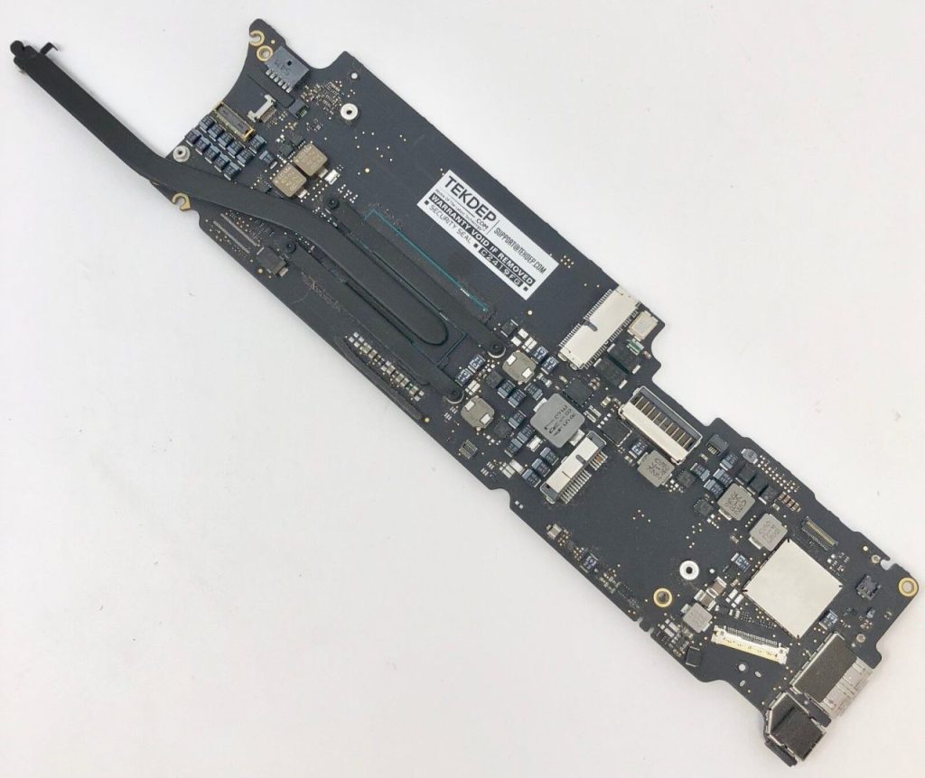 11" Early 2015 Apple Macbook Air A1465 Logic Board 1.6GHz i5 8GB - 820-00164-03